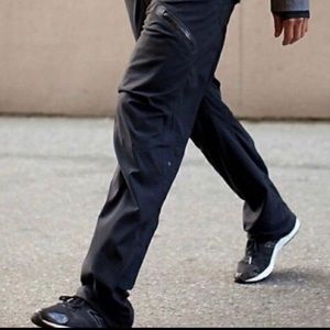 Lululemon men’s workout pants, size 36
